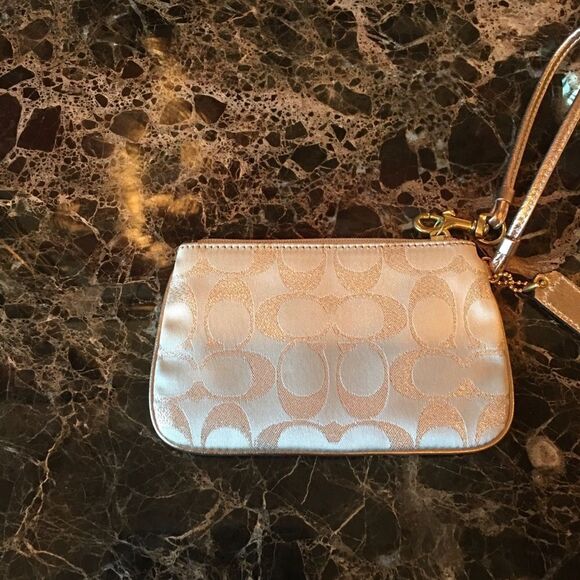 COACH METALLIC Taupe Wristlet! - Picture 3 of 11